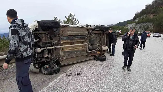 Bolu'da Cenaze Dönüşü Kaza: 2 Yaralı