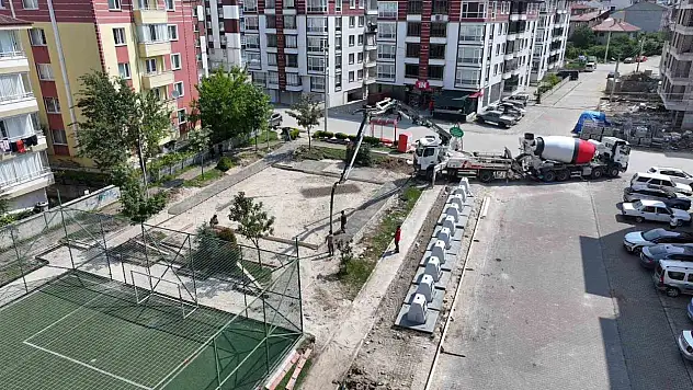 Bolu'da çocukların oyun alanları yenileniyor