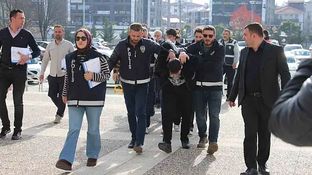 Bolu'da 5 Şüpheli Adliyede