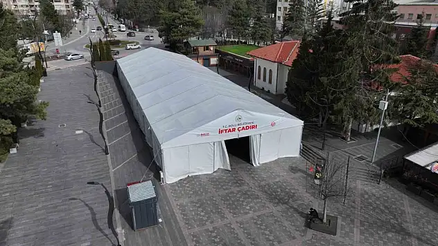 Bolu'da İftar Çadırı Kent Meydanına Kuruldu