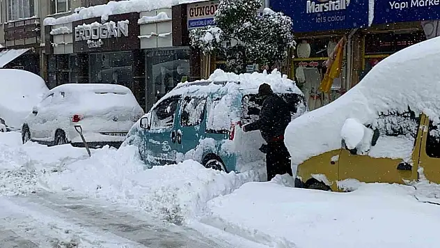 Bolu'da Kar Kürekleri 'Yok' Sattı