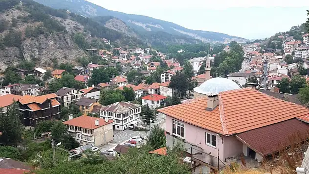 Bolu'da Kaya Düşmesi Riski Altındaki Evler İçin Tahliye Kararı