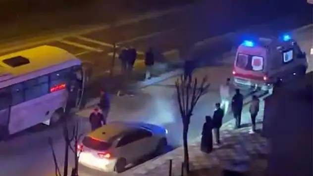 Ağaca Çarparak Durabildi