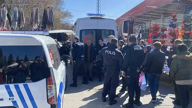Bolu'da Pazarda İki İnşaat Firması Yetkilileri Kavga Etti: 3 Yaralı