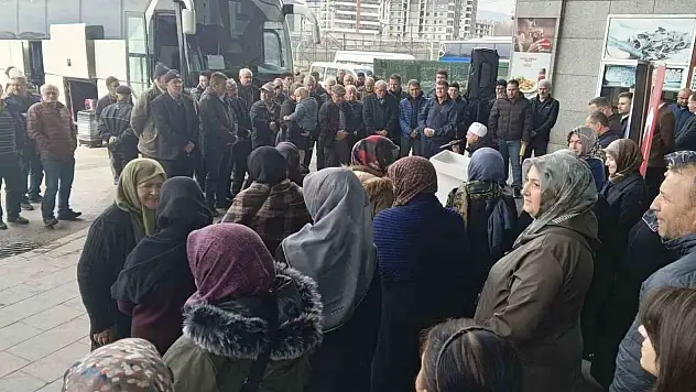 Bolu'da 25 Kişilik Kafile Dualarla Uğurlandı