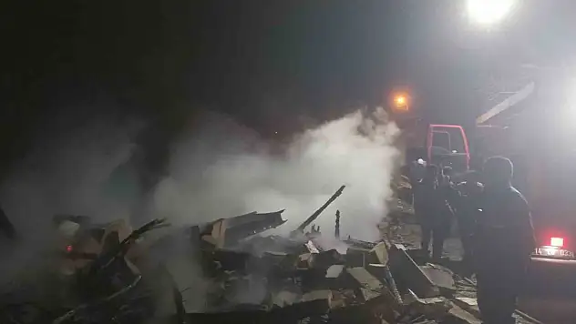 Bolu'da Tek Katlı Ev Küle Döndü
