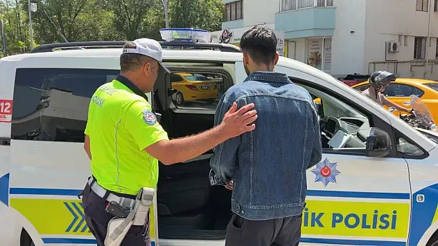 Bolu'da trafiği kapatıp meşale yakan asker konvoyuna ceza yağdı