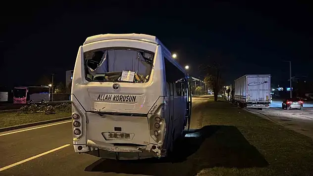 Bolu'da Üç Servis Midibüsü Çarpıştı: 11 Yaralı