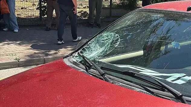 Bolu'da yaya geçidinde otomobil yaşlı adama çarptı: 1 yaralı