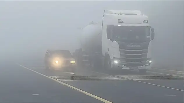 Bolu Dağı'nda Sis Ulaşımı Olumsuz Etkiledi