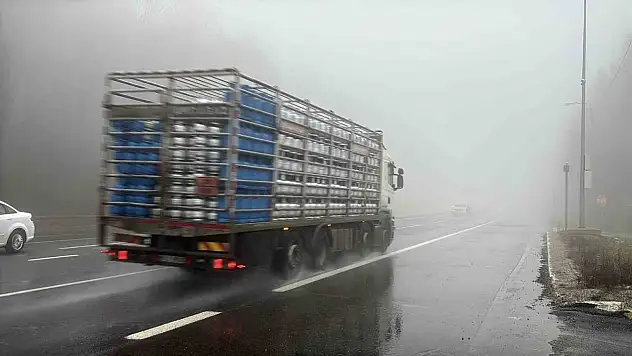 Bolu Dağı'nda Sis Ve Sağanak Etkili!