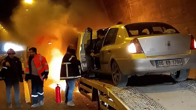 Bolu Dağı Tüneli'nde Oto Kurtarıcı Alevlere Teslim Oldu