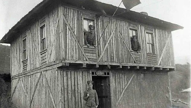 Bolu'daki Jandarma Karakolu'nun 1920'ye Ait Fotoğrafı Paylaşıldı