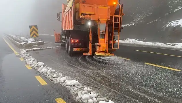 Bolu Geçişinde Kar Yağışı Etkili