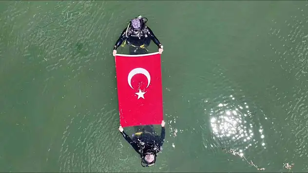 Bolu İtfaiyesi'nden nefes kesen tatbikat: Dalgıçlar göreve hazır