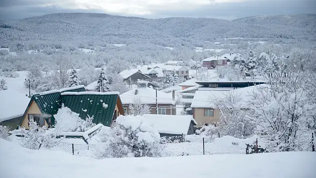 Bolu'nun Yüksek Kesimlerine Kar Yağdı