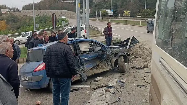 Boyabat'ta 3 araçlı kaza: 1 yaralı