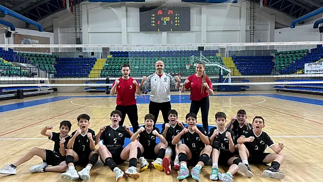 Bozkurt Ortaokulu Yarı Finale Yükseldi