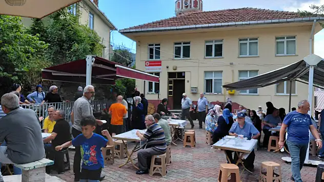 Bozkurt'ta Yılmaz Semti'nde Aşure İkramı Düzenlendi