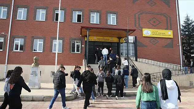 Bu İlçenin Okullarında Zil Çalmıyor