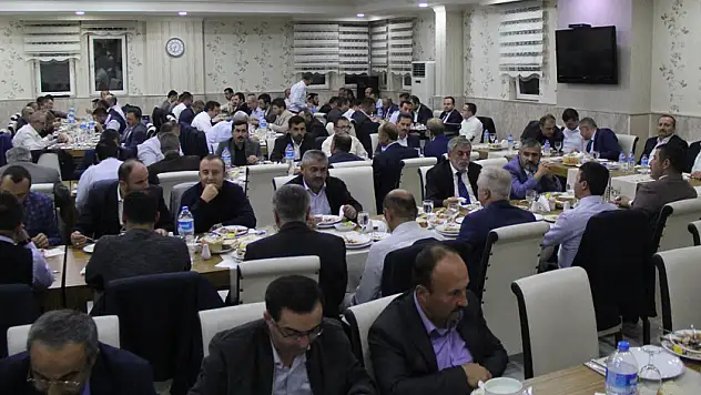 'Bu parti milletin partisi, sizlerin partisi'