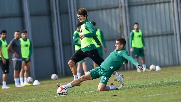 Bursaspor Antalya Kampına Çıkıyor