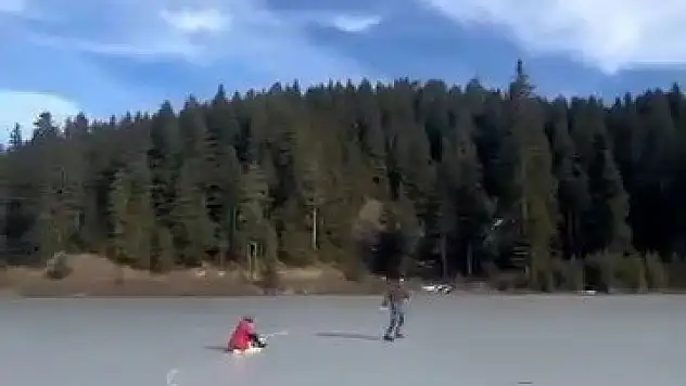 Buz Tutan Gölette Kızağa Bindiler