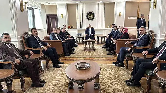 Çalışma ve Sosyal Güvenlik Bakanı Işıkhan Karabük'te