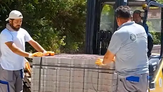 Çamlıyol Caddesi'nde Üstyapı Çalışmaları Sürüyor
