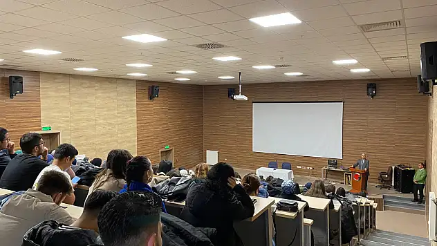 Çanakkale Zaferini Anlamak Adlı Konferans Yapıldı
