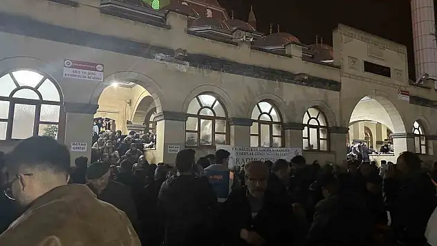 Çankırı'da Camiler Kadir Gecesi'nde Doldu Taştı
