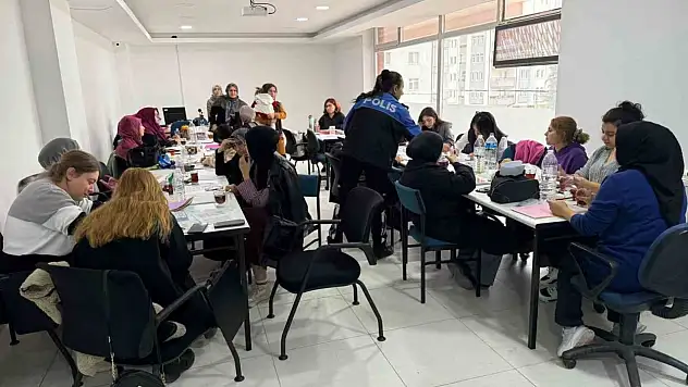 Çankırı'da Kadınlara KADES Ve UYUMA Bilgilendirmesi