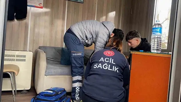 Çarptıkları Yaşlı Kadını Taksi Durağına Bırakıp Kaçtılar
