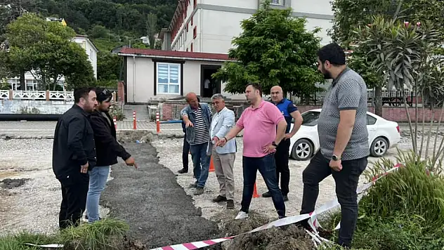 Çatalzeytin'de yol bakımları devam ediyor