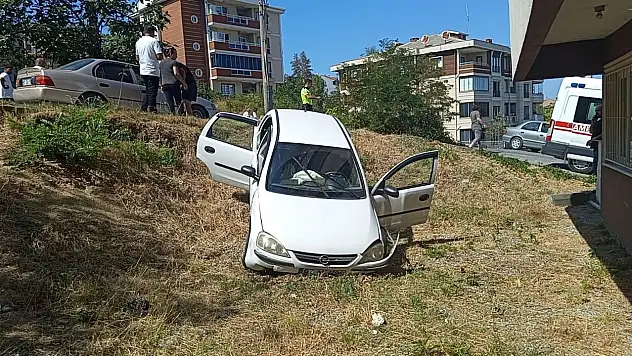 Çaycuma'da İki Otomobil Çarpıştı: 1 Yaralı