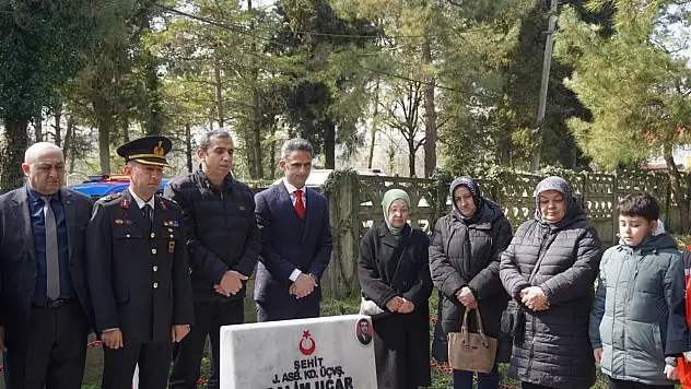 Çaycuma'da Şehitlerin Kabirleri Başında Dualar Edildi