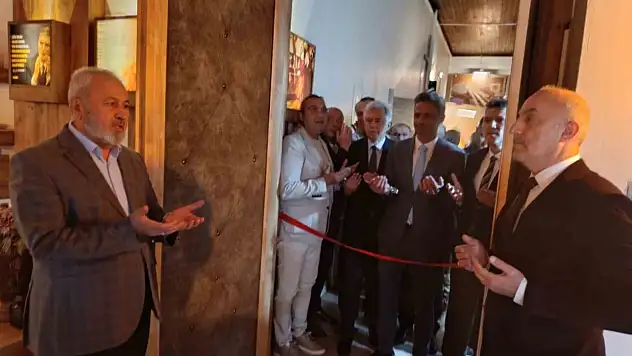Çaycuma Öğretmenevi'nde Ahşap Konseptli Halk Kütüphanesi Açıldı