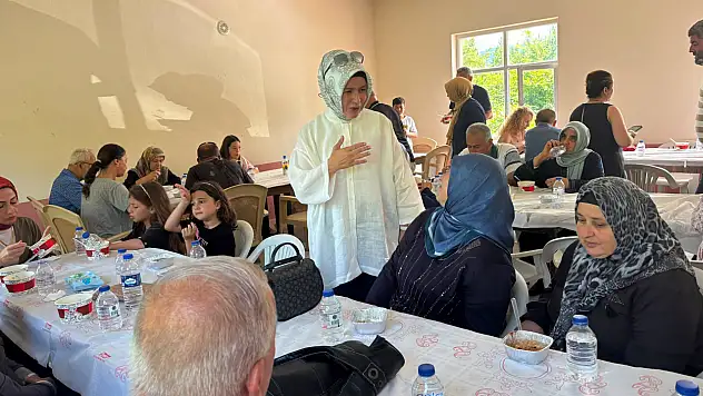 Çayırcık Mahallesi'nde Aşure Bereketi Paylaşıldı