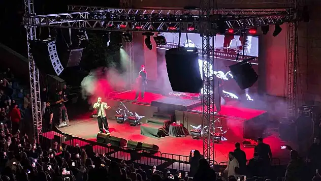 Cehennemağzı'nda gençleri coşturan konser