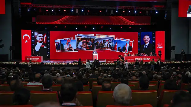 CHP'de Tüzük Değişikliği Kabul Edildi