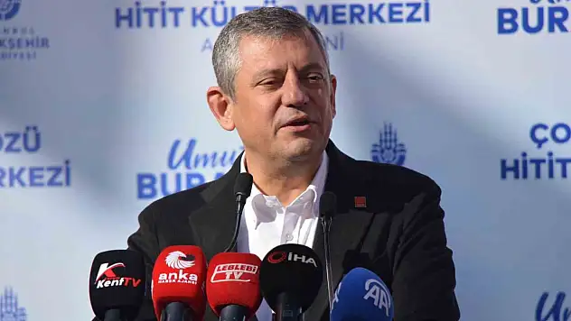 CHP Genel Başkanı Özel: 'Bunların Kötü Sözlerine Kulağımızı Tıkıyoruz, Milletimizin Gözünün İçine Bakıyoruz'