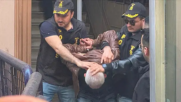CHP Genel Başkanı Özel'e Saldıran Şüpheli Tutuklandı