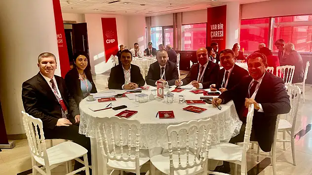 CHP'li Belediyeler Genel Merkezde Bir Araya Geldi