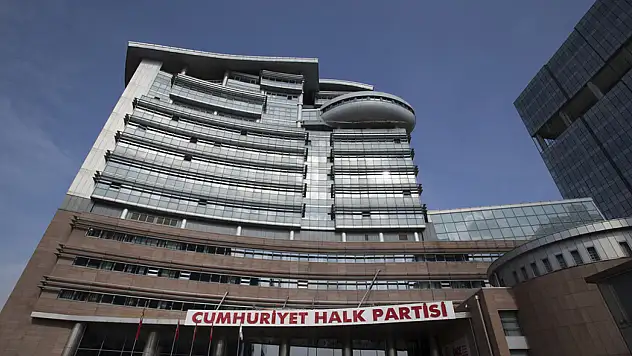 CHP, 'Mutlak Butlan' Kararının Ardından Olağanüstü Toplandı