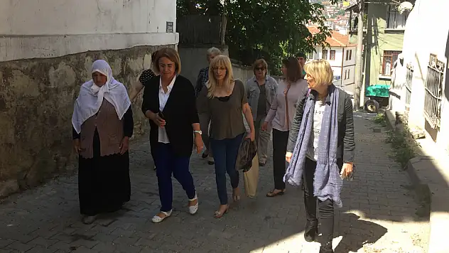 CHP'den, 200 aileye kumanya yardımı