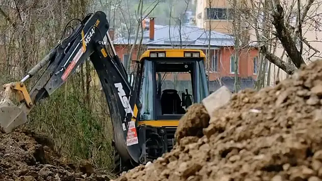 Cide'de Çevre ve Altyapı Çalışmaları Sürüyor