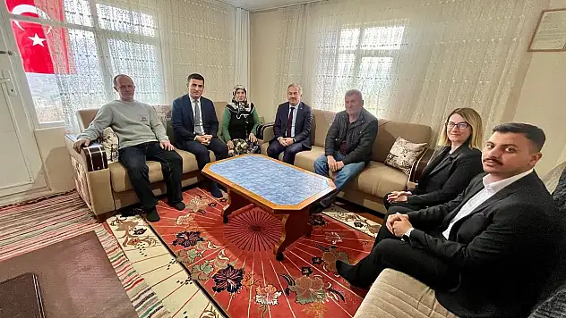 Cide'de Şehit Annesine Anlamlı Ziyaret