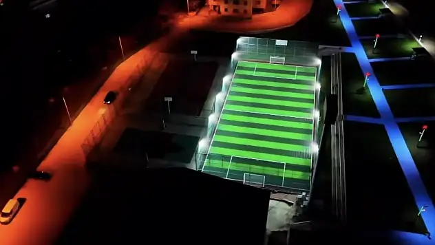 Cide'de Yeni Halı Saha Hizmete Açıldı