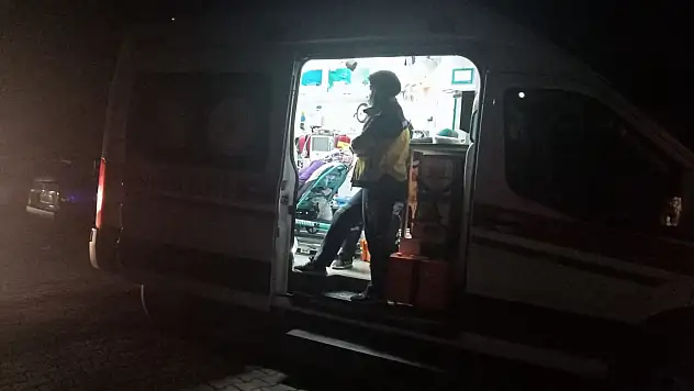 Çıkan yangında 2 kişi dumandan etkilendi