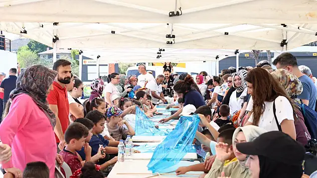 Çocuklar Hayallerini Uçurtmalara Taşıdı